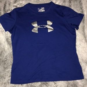 purple Under Armour athletic T-shirt